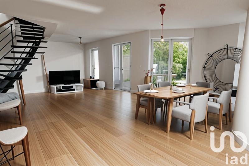 Maison - 166 m² - 6 pièces