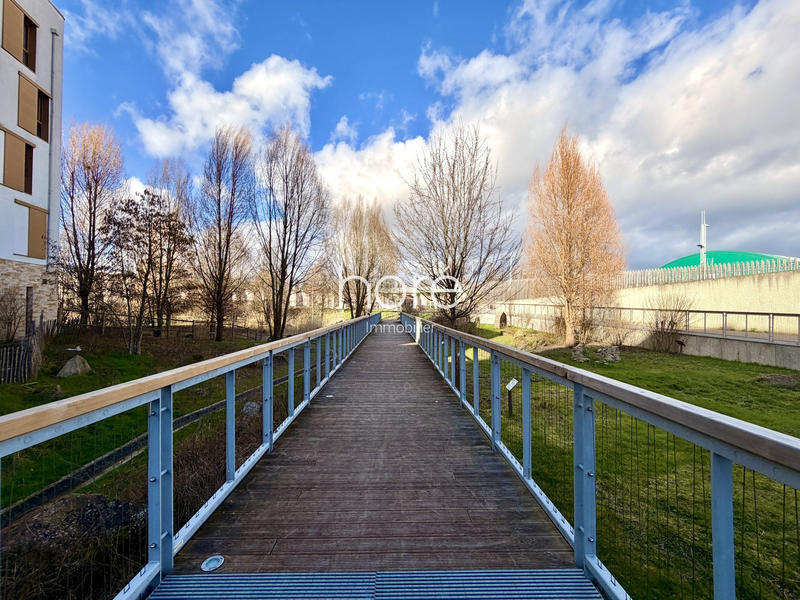 Appartement - 90 m² - 4 pièces