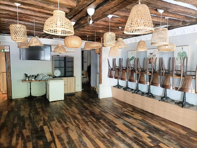 Local commercial - 157 m² - 4 pièces