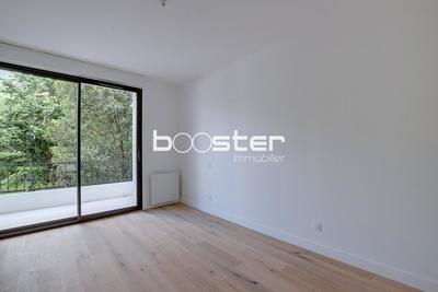 Appartement ancien - 98 m² - 4 pièces