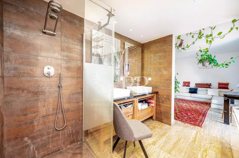 Villa - 265 m² - 6 pièces