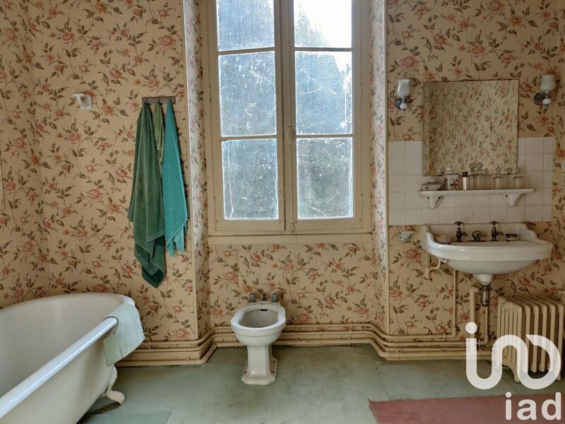 Maison - 300 m² - 7 pièces