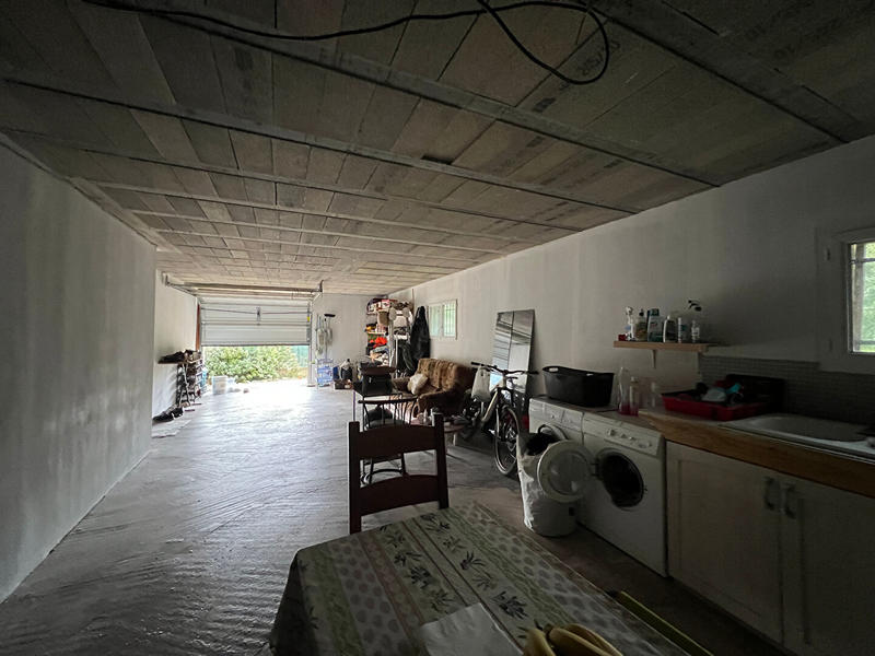 Maison - 238 m² - 8 pièces