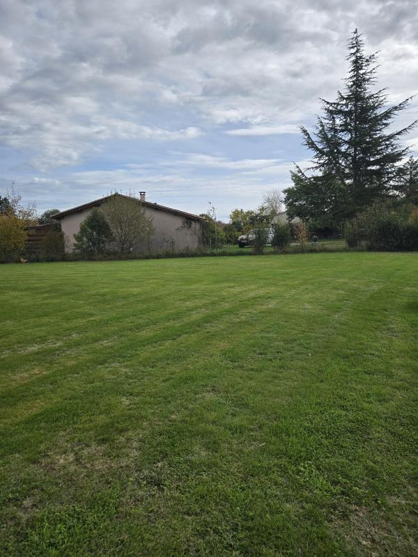 Terrain constructible - 1 235 m²