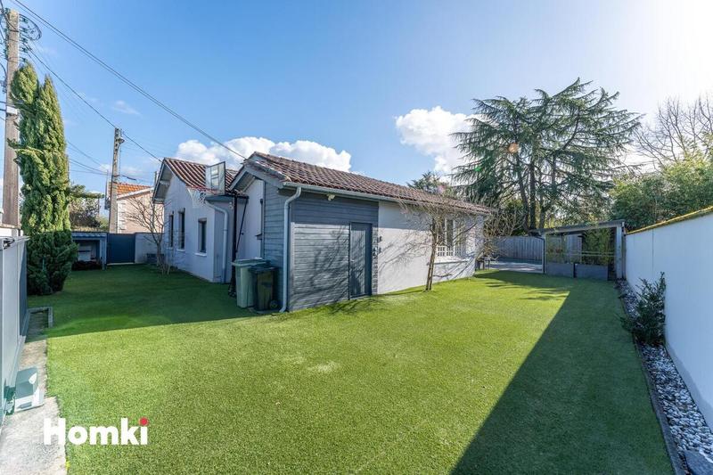 Maison - 210 m² - 7 pièces