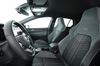 Volkswagen Golf VIII 1.5 eTSI Opf R-Line Dsg7 150 ch