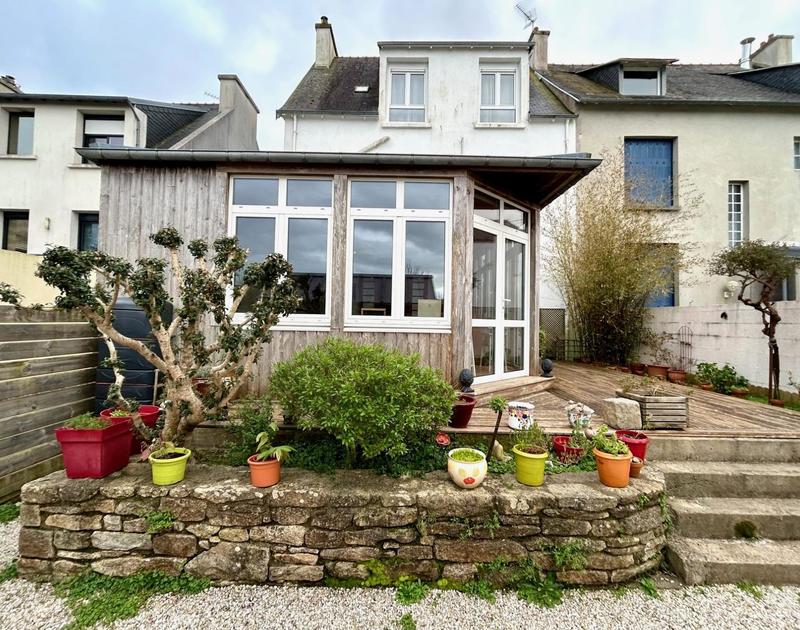 Maison - 205 m² - 7 pièces