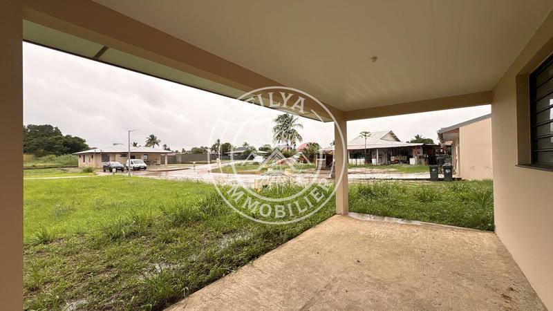 Maison - 93 m² - 4 pièces