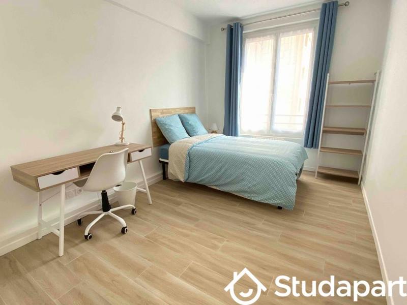 Chambre - 10 m² - 1 pièce