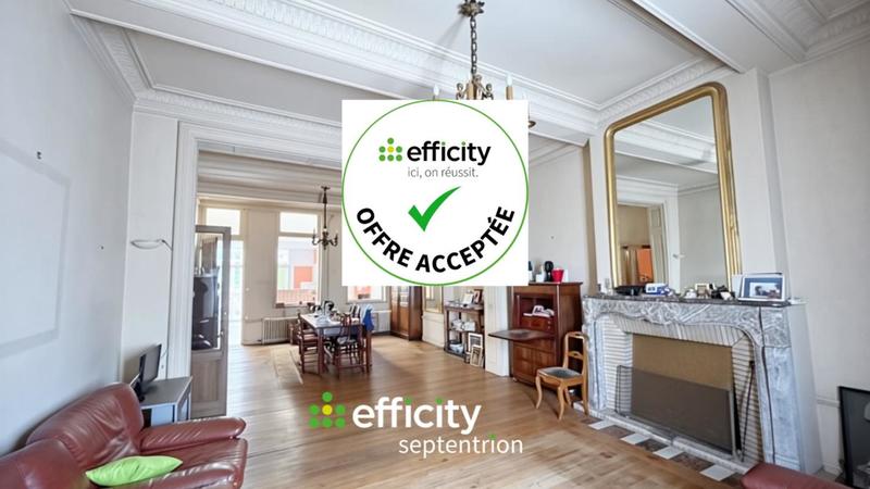 Maison - 320 m² - 10 pièces