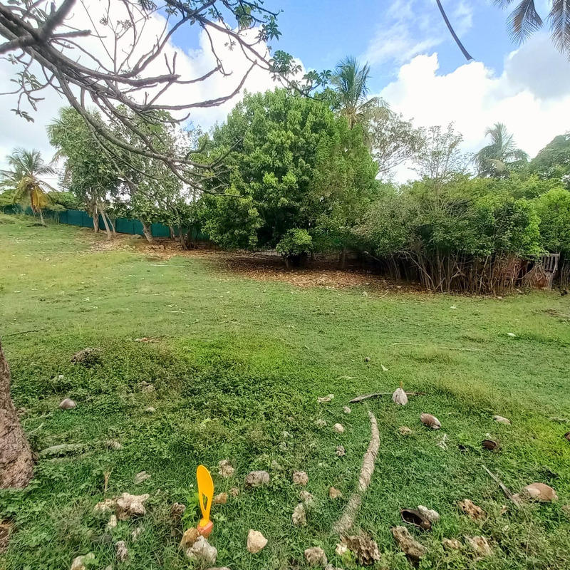 Terrain constructible - 1 043 m²