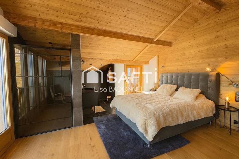 Maison - 243 m² - 8 pièces