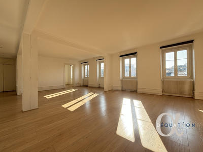 Duplex - 113 m² - 6 pièces