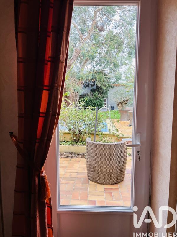 Maison - 325 m² - 13 pièces