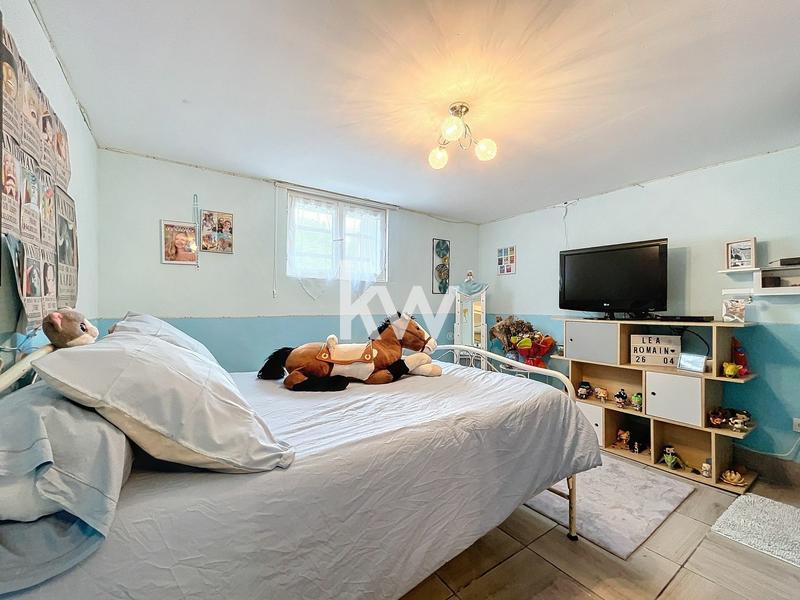 Maison traditionnelle - 127 m² - 6 pièces