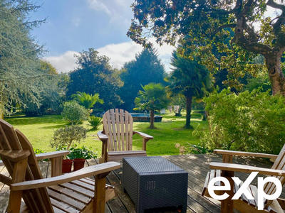 Maison - 594 m² - 15 pièces