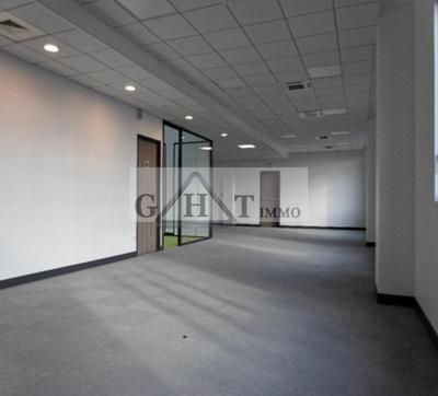 Entrepôt - 3 292 m²