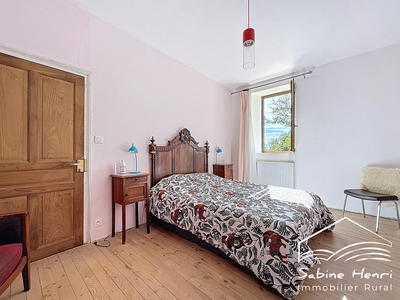 Maison ancienne - 260 m² - 8 pièces