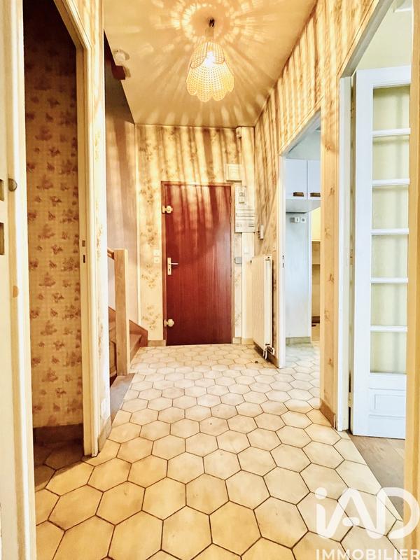 Maison - 201 m² - 10 pièces