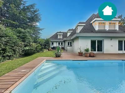 Villa - 280 m² - 7 pièces