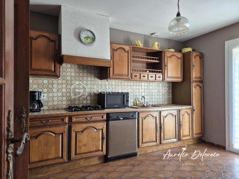 Maison - 211 m² - 9 pièces