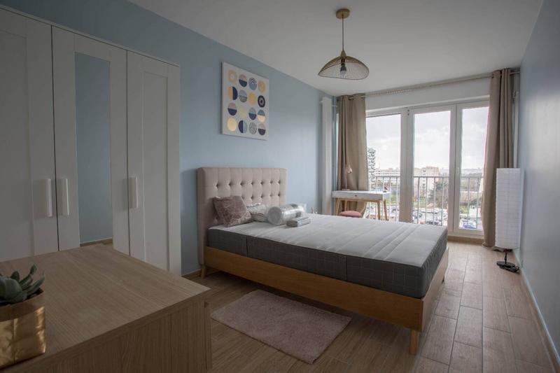 Appartement - 105 m² - 6 pièces