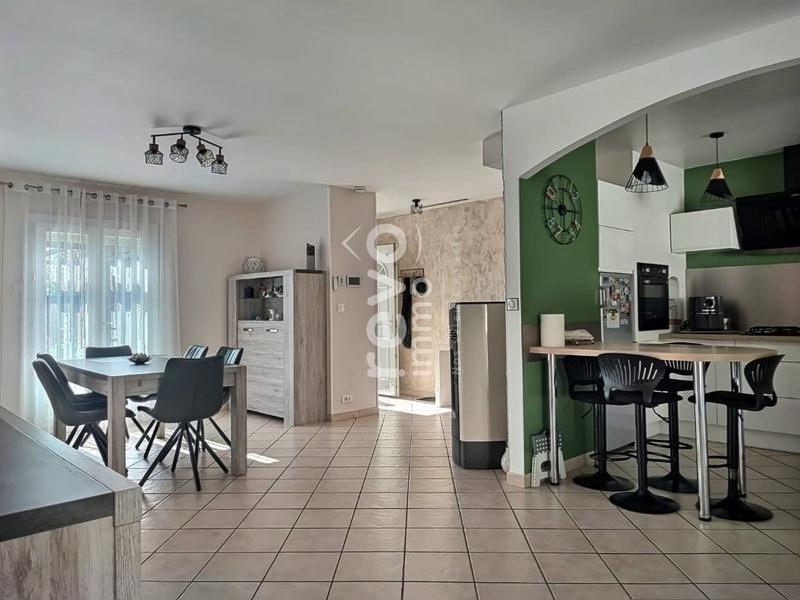 Maison - 105 m² - 4 pièces