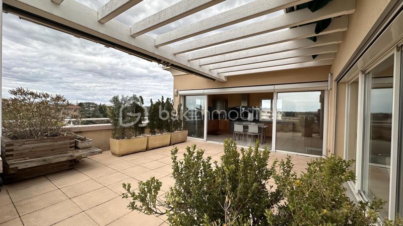 Penthouse - 160 m² - 4 pièces