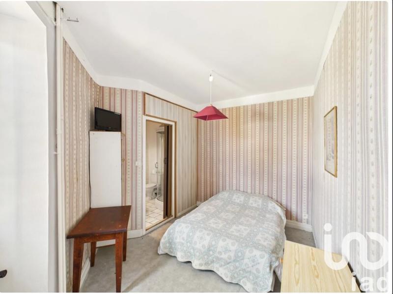 Maison - 311 m² - 10 pièces