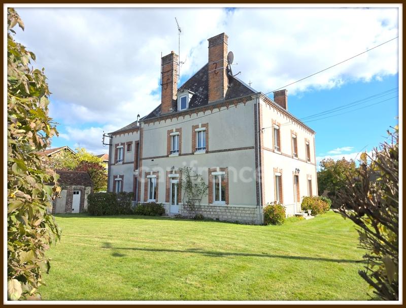 Maison bourgeoise - 266 m² - 10 pièces