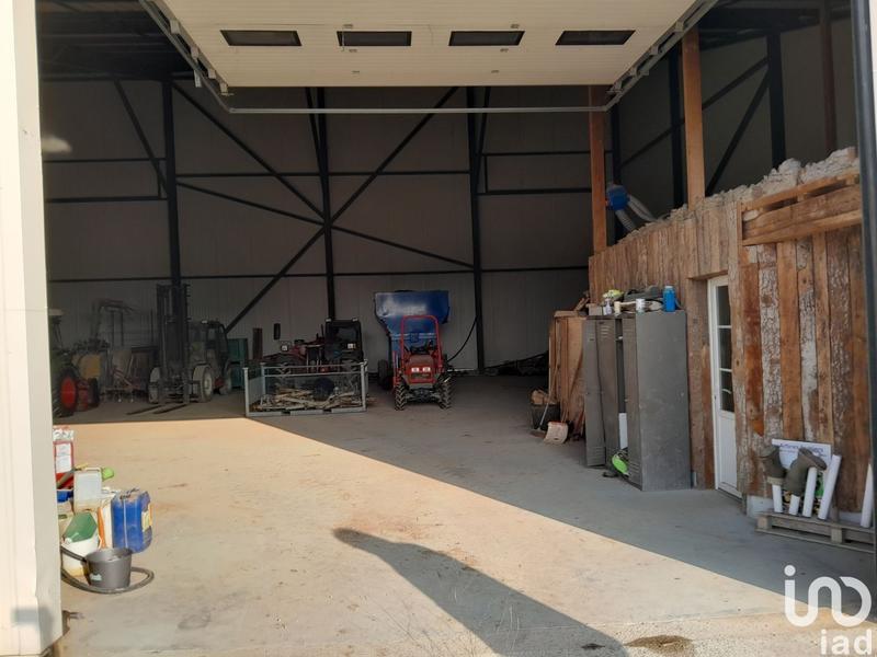 Local commercial - 1 200 m²