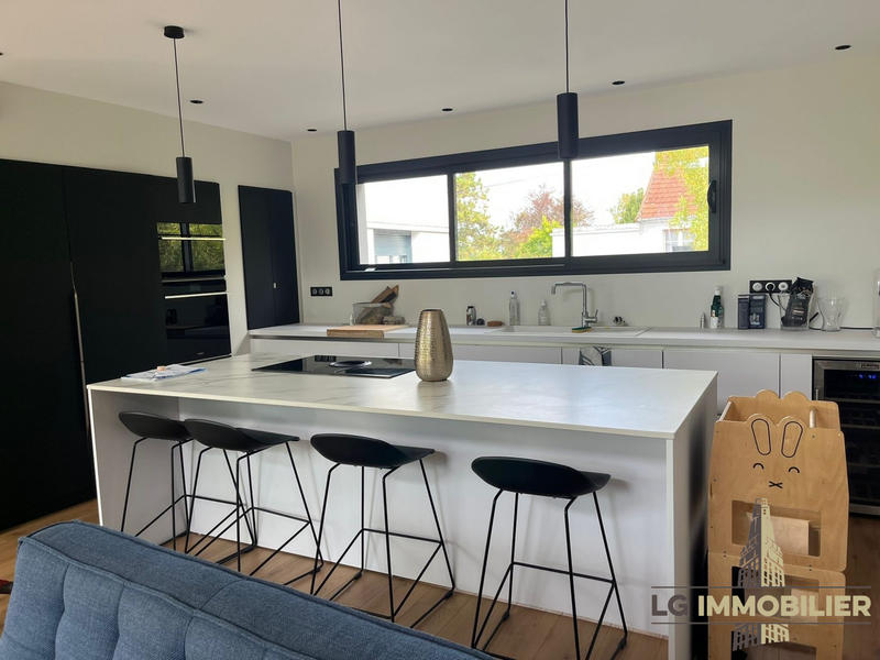 Maison - 143 m² - 4 pièces