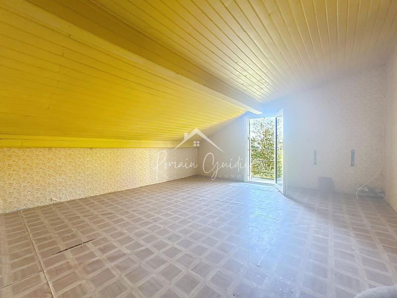 Maison - 95 m² - 4 pièces