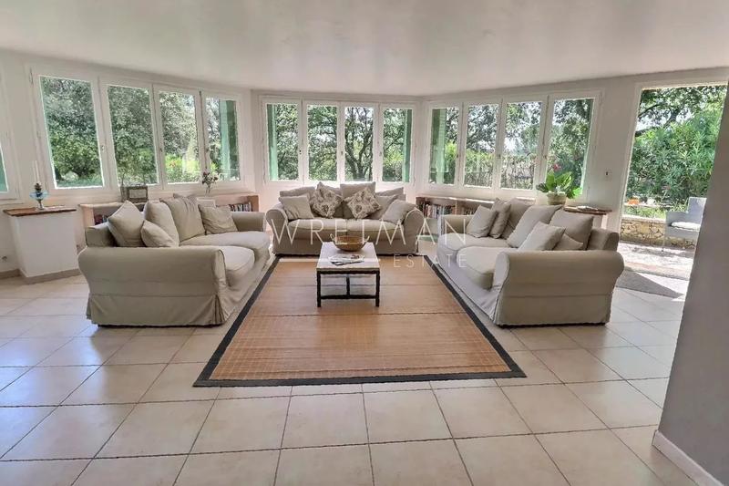 Villa - 230 m² - 8 pièces