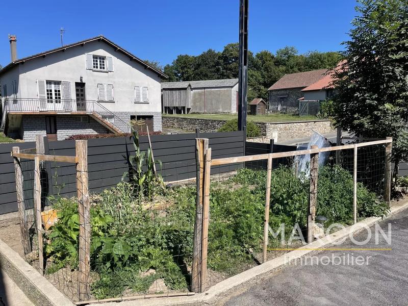 Maison - 90 m² - 5 pièces