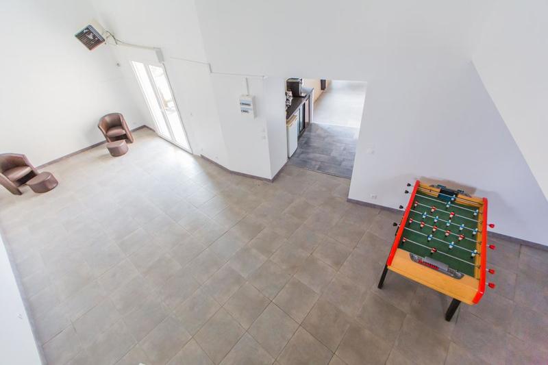 Propriété - 602 m² - 9 pièces