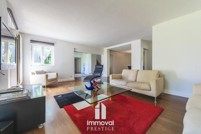 Villa - 208 m² - 5 pièces