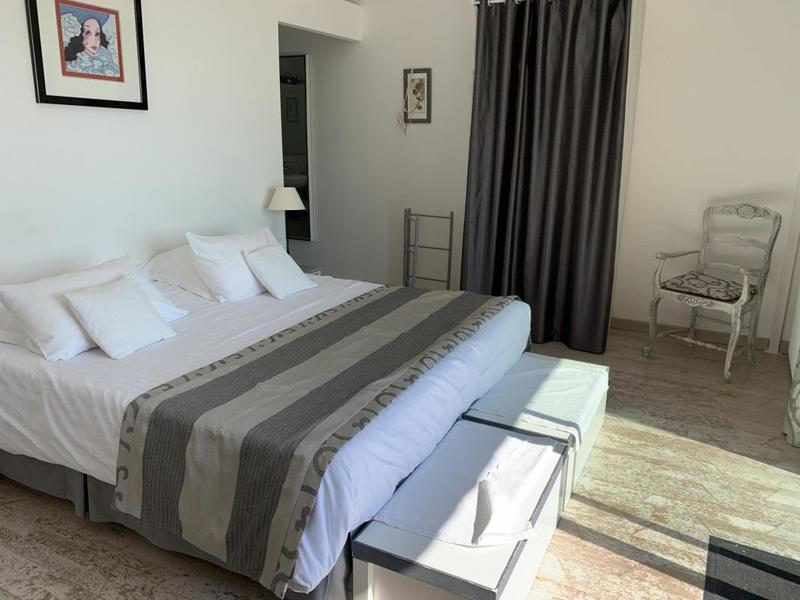 Maison chambre d'hôtes - 400 m² - 16 pièces