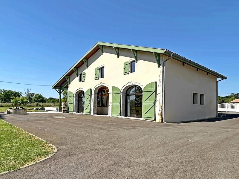 Maison d'architecte - 228 m² - 8 pièces