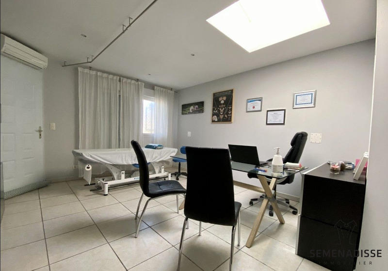 Local d'activités - 148 m²