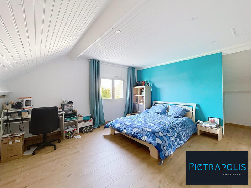 Maison - 186 m² - 8 pièces