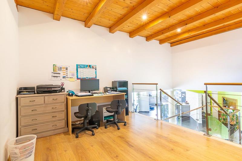 Maison - 235 m² - 7 pièces