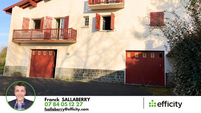 Maison - 215 m² - 9 pièces