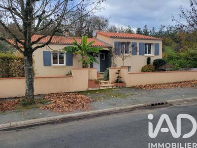 Maison - 120 m² - 6 pièces