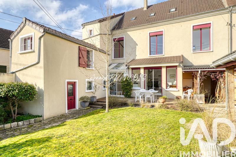 Maison - 190 m² - 8 pièces
