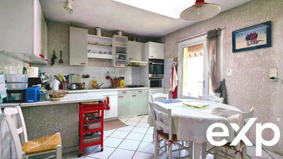 Maison - 207 m² - 10 pièces