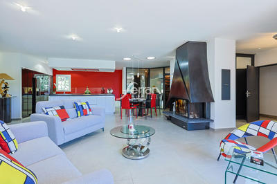 Maison - 179 m² - 6 pièces