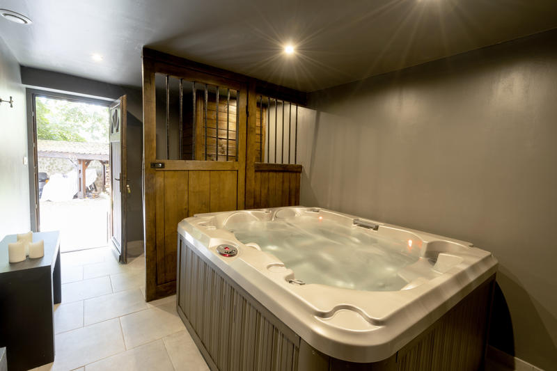 Château - 404 m² - 14 pièces