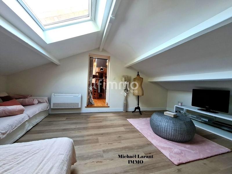 Maison - 484 m² - 7 pièces