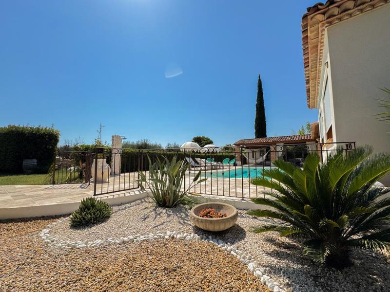 Maison - 180 m² - 6 pièces